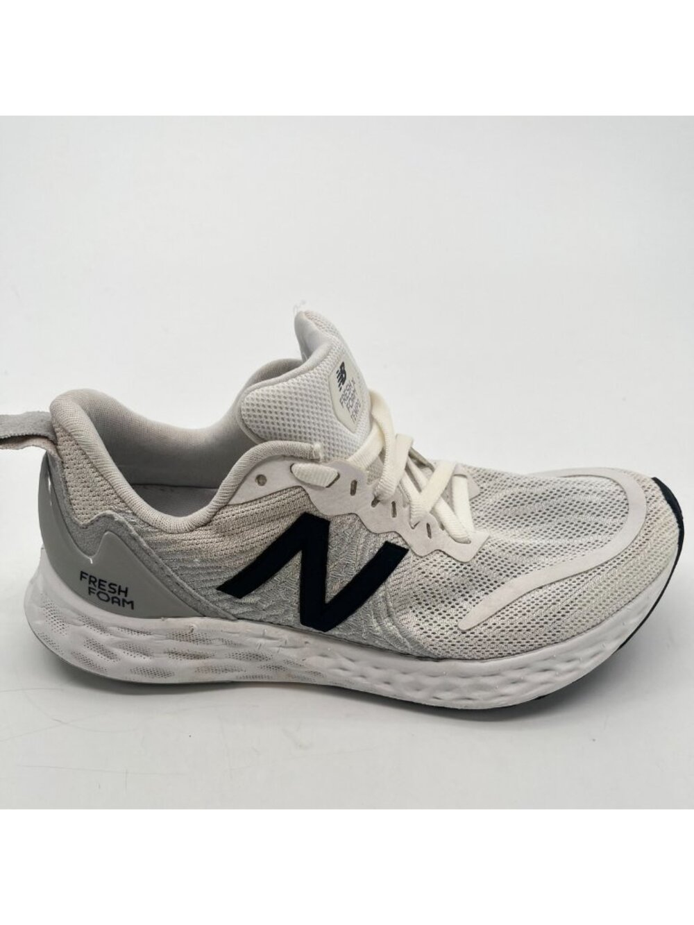 New Balance Fresh Foam Tempo Womens Size 5 White Gray Running Shoes Sneakers